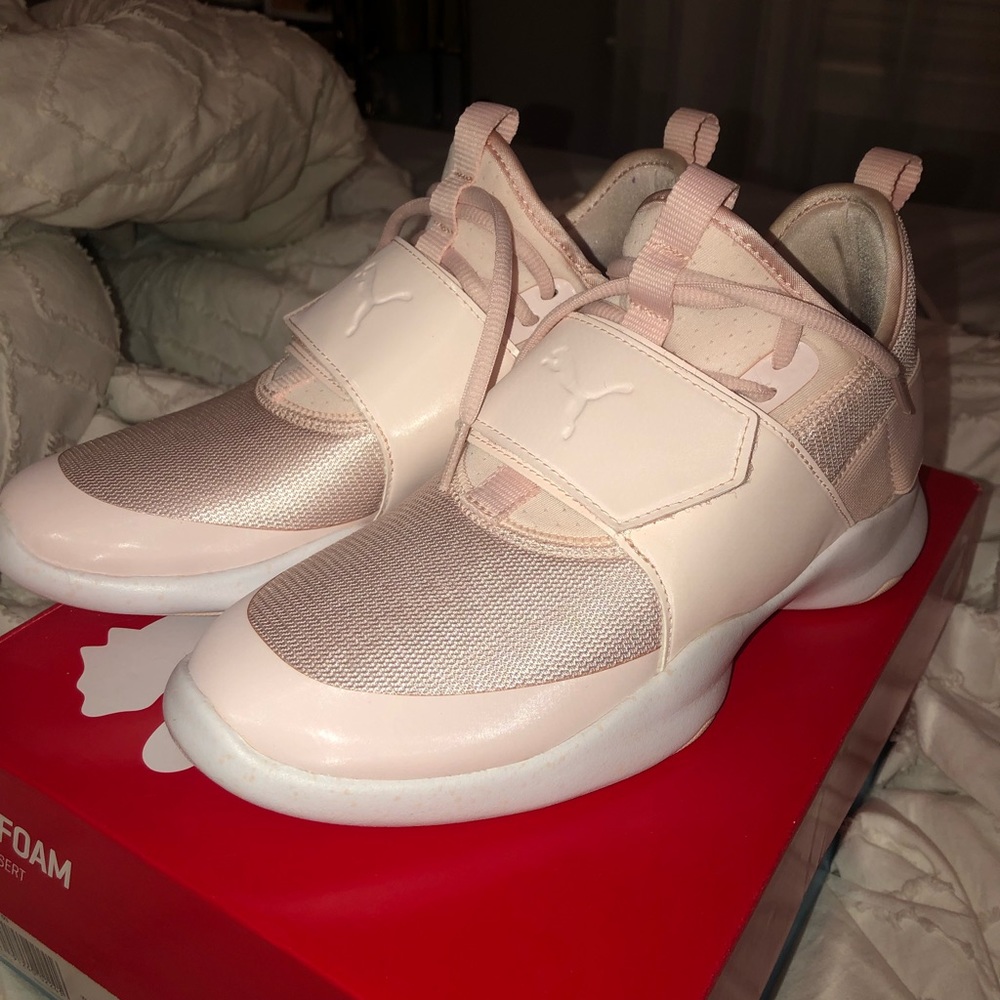 SOLD NWT Puma Dare Trainers